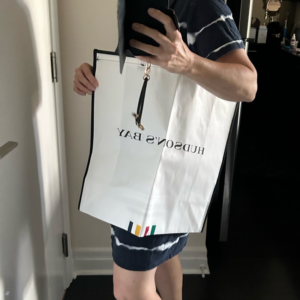 21” x 19” Hudson’s Bay White Tote Plastic Bag BNWT